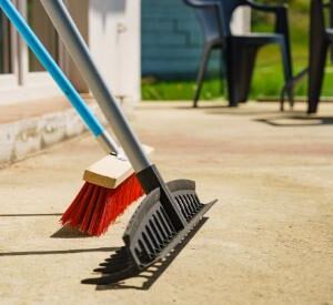 Brushes & Rakes